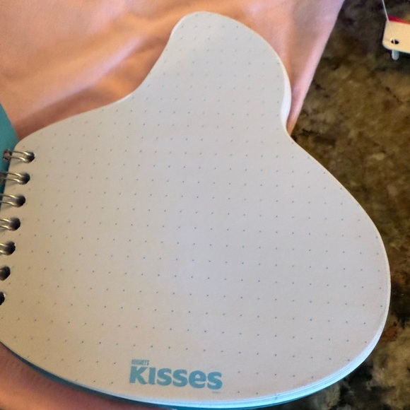 Sz 2T Pink Heart T-Shirt with Hershey's Kisses Accessories - Picture 8 of 11